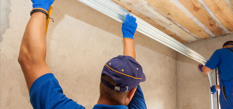 commercial overhead garage door repair in Palm Beach Gardens